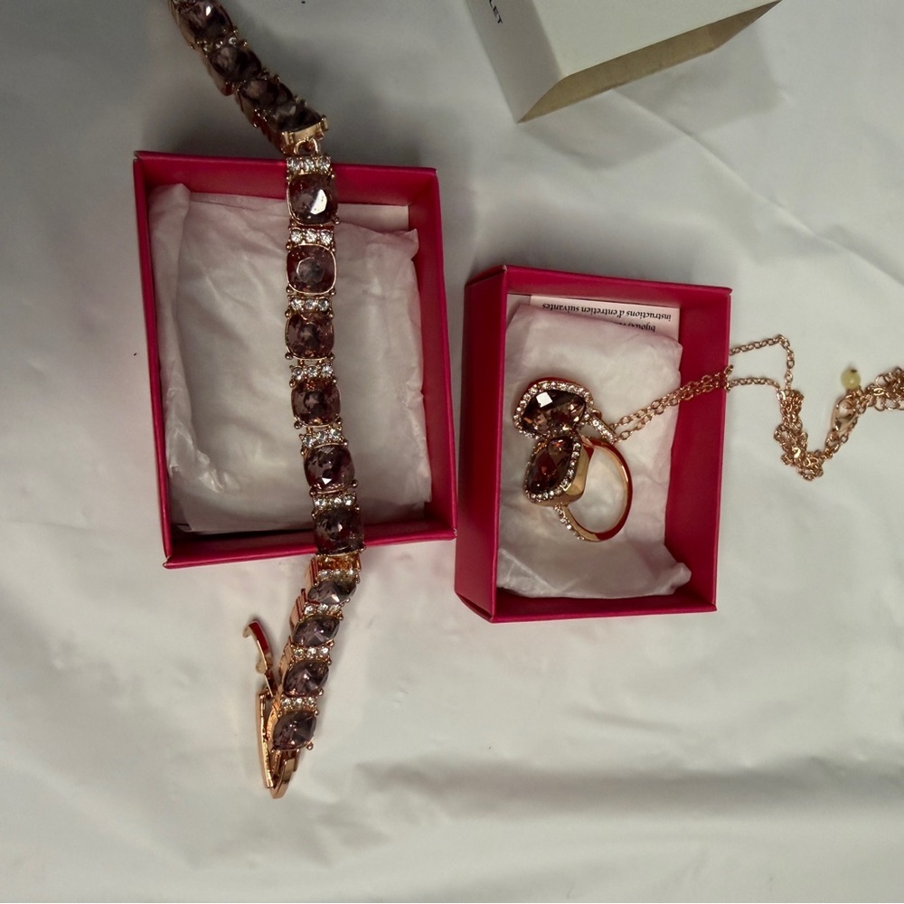 Vintage Avon Jewelry Set of 3 ( ring, necklace, bracelet)